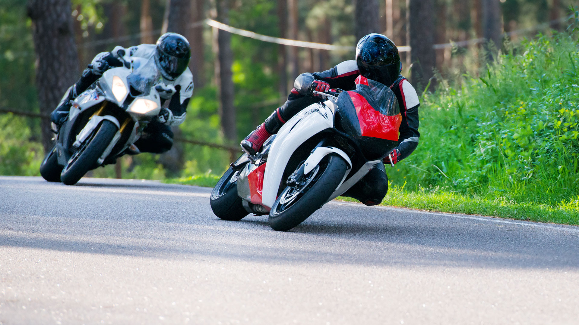 ¿POR QUÉ CONDUCIR UNA MOTO?